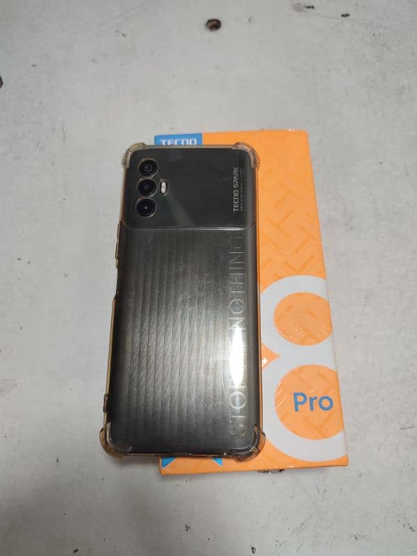 Tacno spark 8pro 4/64 box sat ha 7