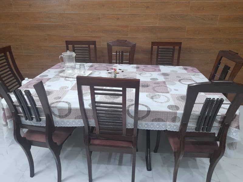 DINNING TABLE FOR SALE 1