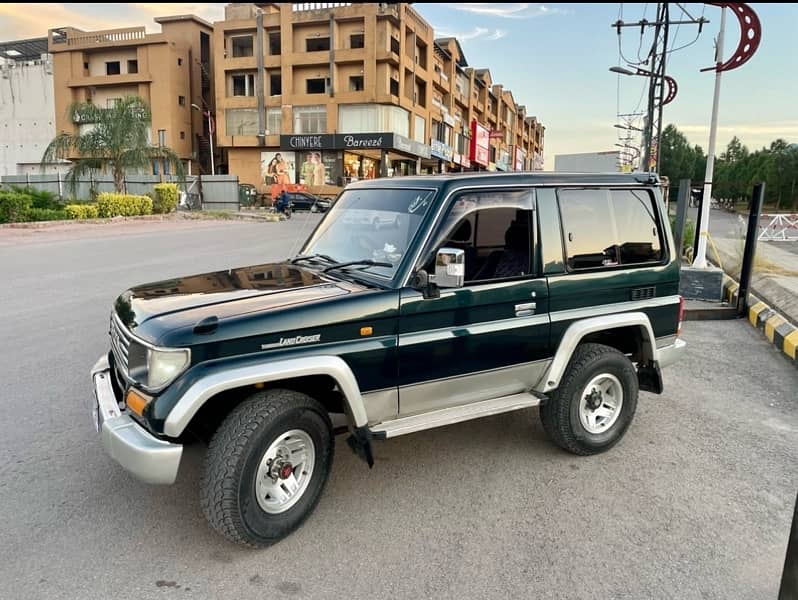 Toyota  Land Crusier Prado 7