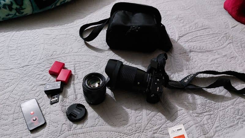 SONY A6000 ALPHA || LIKE NEW || HOME USED || 2 LENSES 7