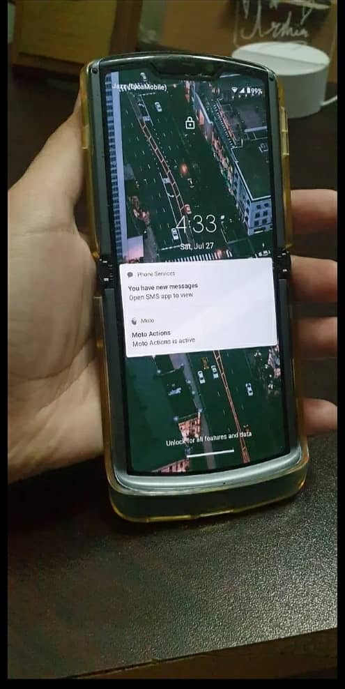 Motorola RAZR 2020 8