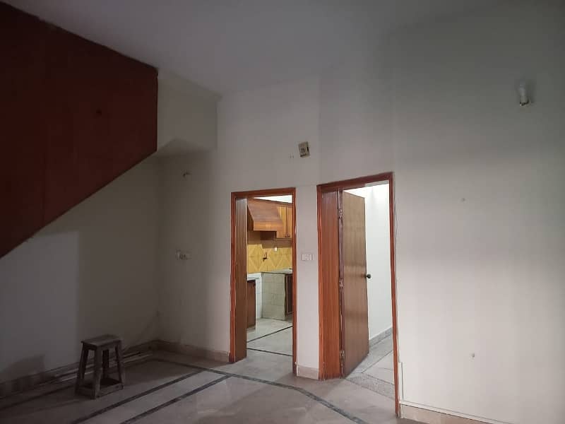 05 MARLA LOWER PORTION FOR RENT IN JOHAR TOWN LAHORE. . 4