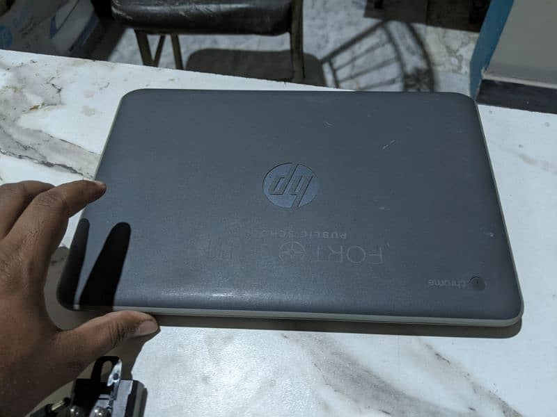 HP Chromebook 4gb 16gb 8