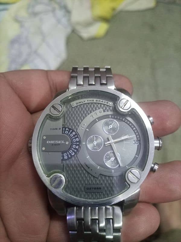 I sell 100% original diesel watch in 10 by 10 condition 5