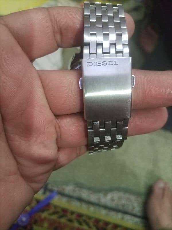 I sell 100% original diesel watch in 10 by 10 condition 6