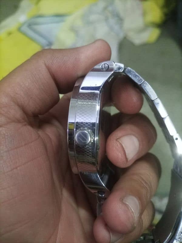 I sell 100% original diesel watch in 10 by 10 condition 8