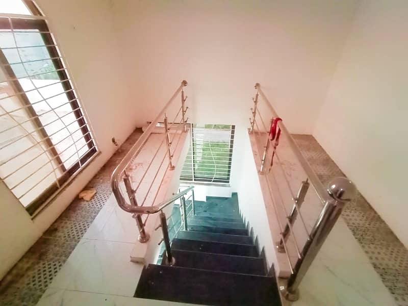 5 MARLA SPANISH HOUSE FOR SALE IN DHA 9