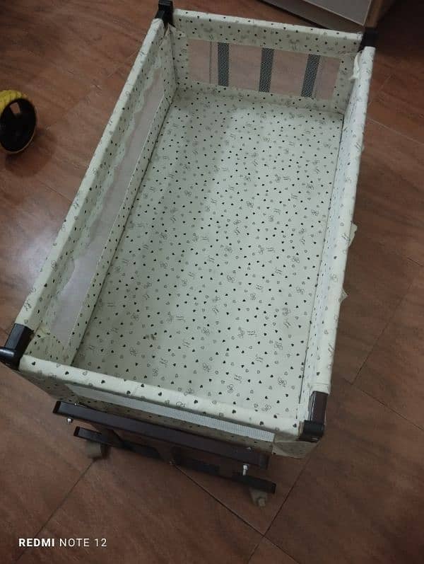 baby cot/ baby swing imported . . . just like new 3