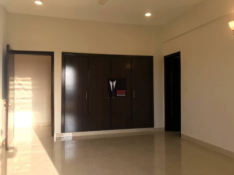 4200 Sqft 5 Beds West Open Corner Apartment In Immaculate Condition With Maid Room In A Secure Gated Society Called Navy Housing Scheme Located Next to Karsaz And Sharah-e-Faisal 0