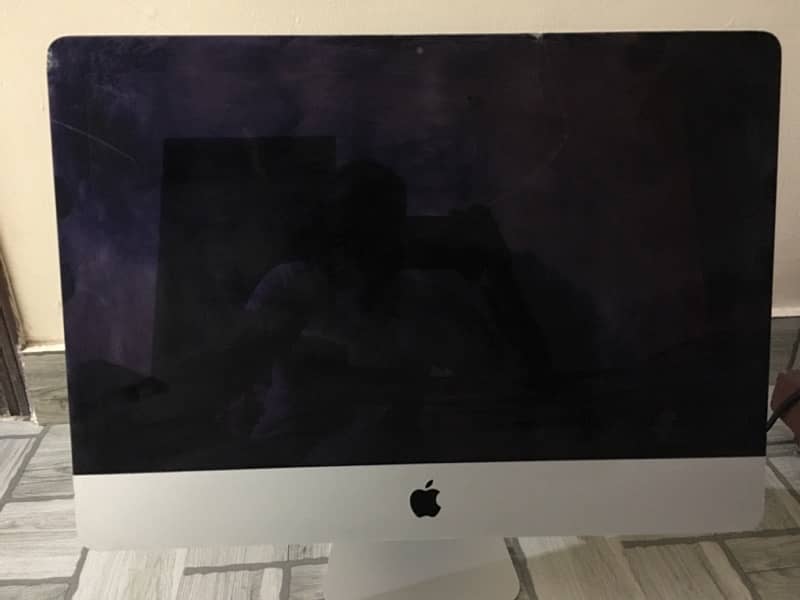 apple iMac 21 inch late 2013 0