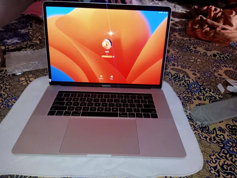 MacBook pro  2017 3