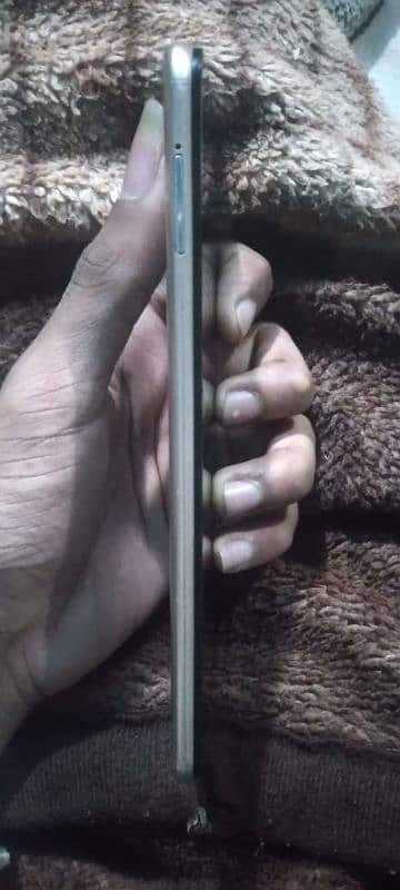 i m selling my vivo y85 mobile 1