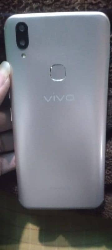 i m selling my vivo y85 mobile 4