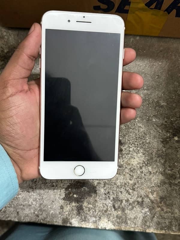 urgent sailing my I phone 7  plus 128 gb pta aproved 03179937667 10