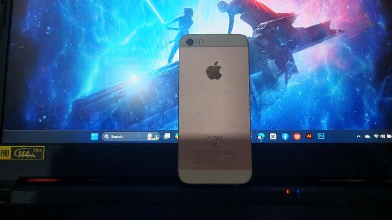 iPhone SE 2016 6