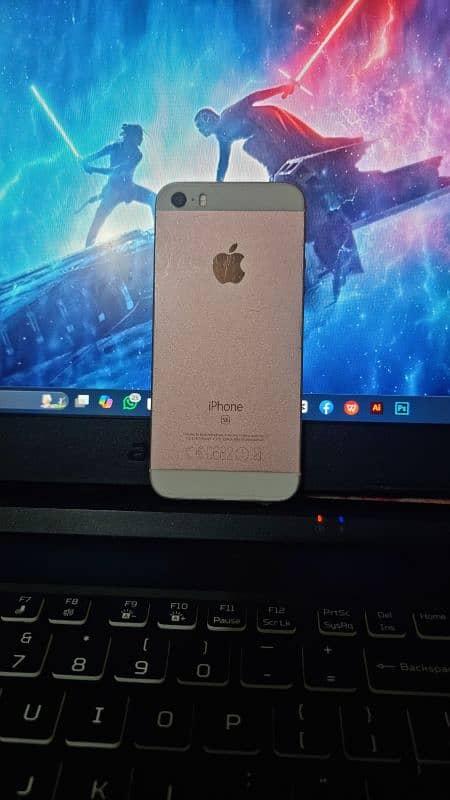 iPhone SE 2016 9