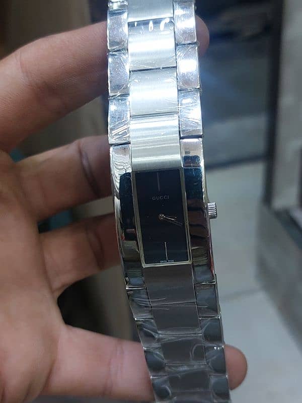 GUCCI LADIES WATCH 0