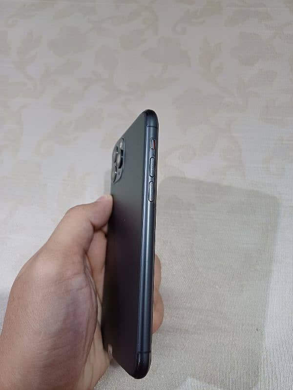 Apple iPhone 11 Pro (64gb) 2