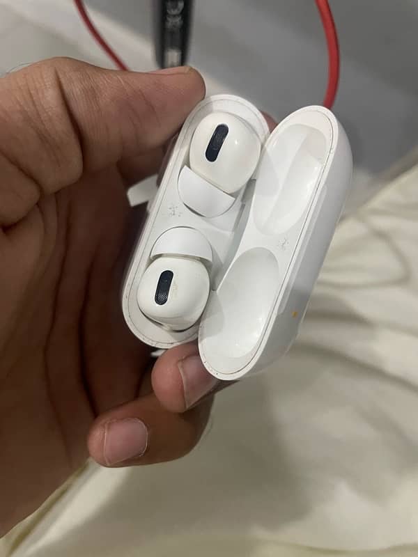 Air pods pro 1st Generation 3