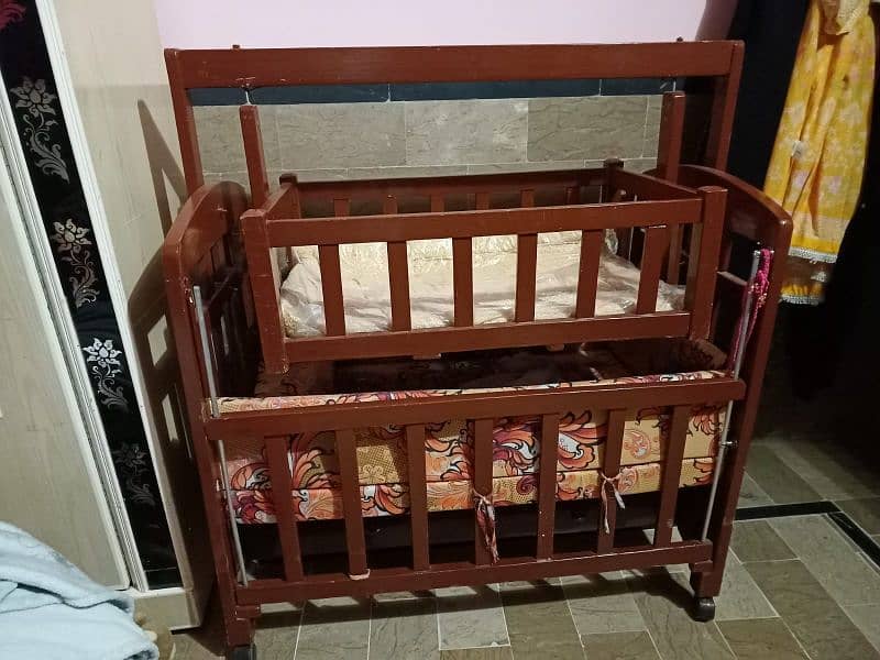 Baby cot 2