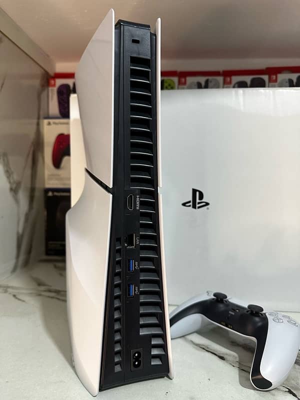 Playstation 5 / PS5 Slim 1TB Disc Edition UK MODEL 3