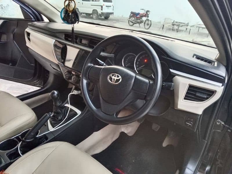 Toyota Corolla XLI 2015 9