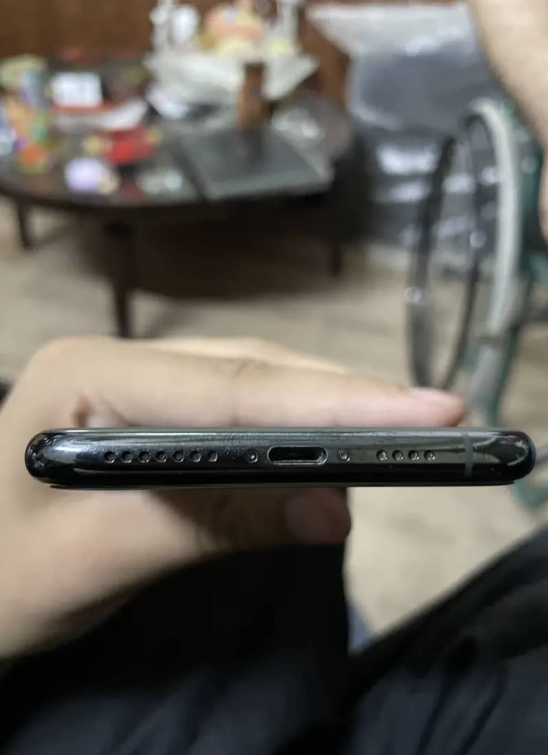 Iphone 11 pro max 76% battery health JV Contact Whatsapp 1