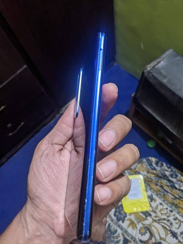 Aquos sharp 12 gb Ram 256 gb Rom 4