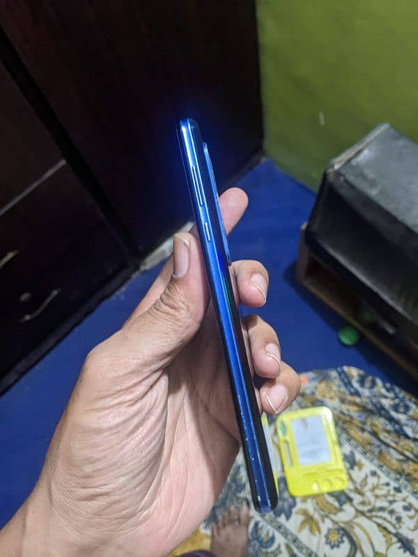 Aquos sharp 12 gb Ram 256 gb Rom 6