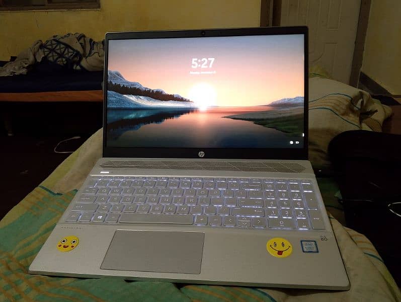 Hp pavilion core i7 8th generation 1