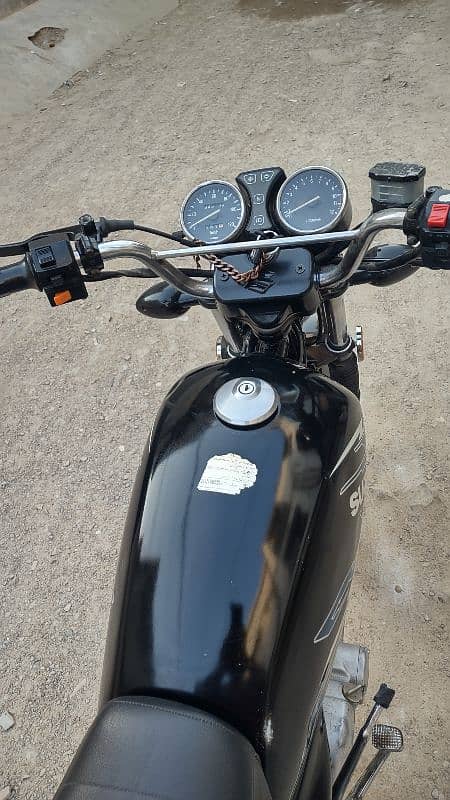 Suzuki GS SE 150 Model 2021 October Karachi number 4