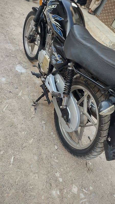 Suzuki GS SE 150 Model 2021 October Karachi number 9