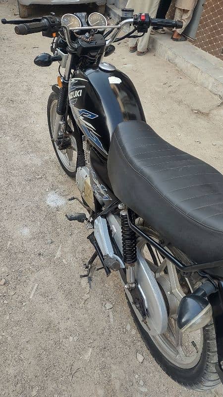 Suzuki GS SE 150 Model 2021 October Karachi number 10