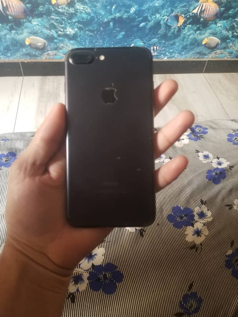 I phone 7+ 32GB pta aproove 1