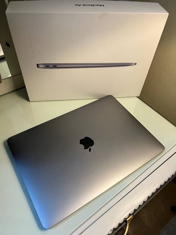 MACBOOK AIR M1 0