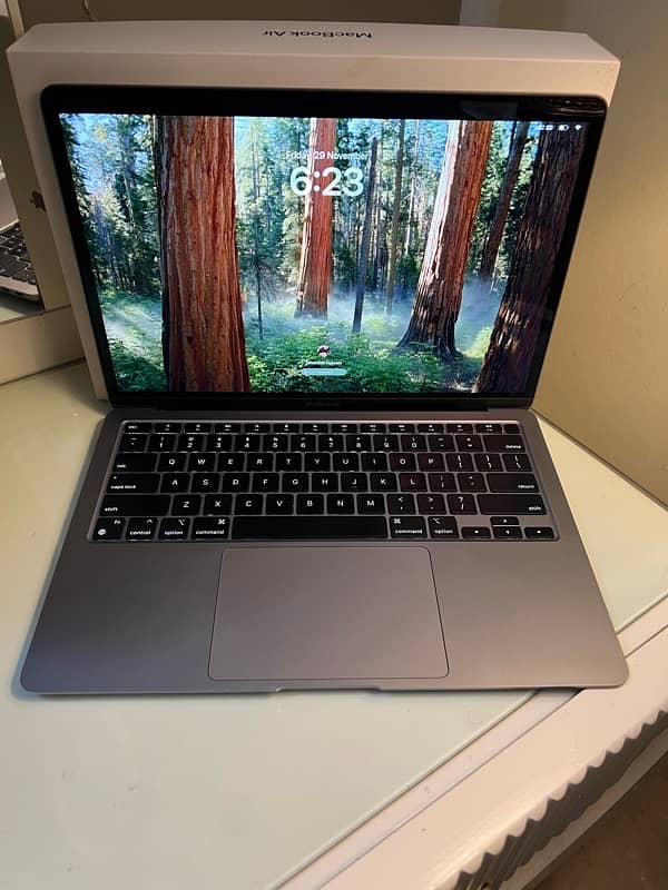 MACBOOK AIR M1 1