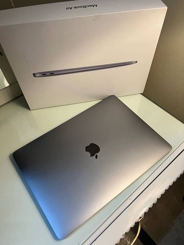 MACBOOK AIR M1 5