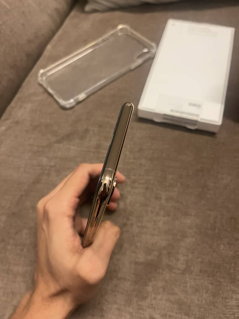 IPHONE XS MAX GOLDEN - PTA APPROVED @ 100% ORIGINAL 4