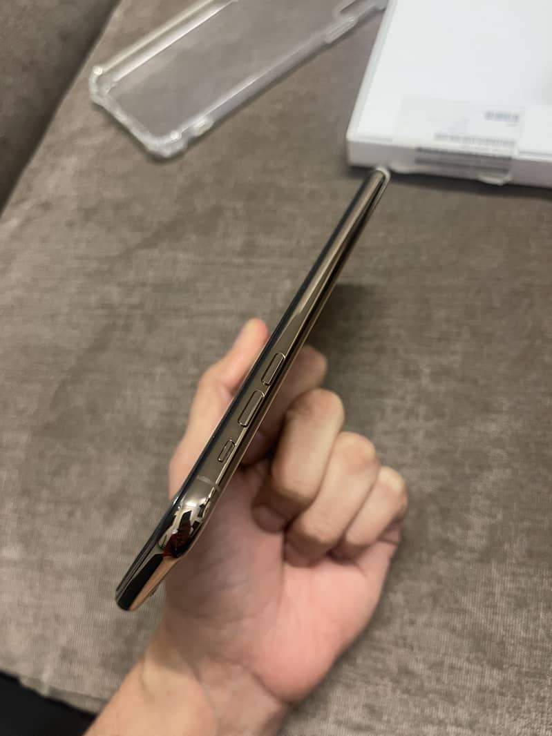 IPHONE XS MAX GOLDEN - PTA APPROVED @ 100% ORIGINAL 5