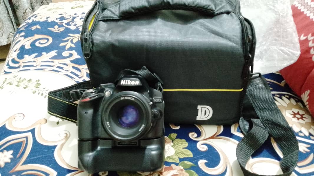 Nikon d3200 urgently for sale 0