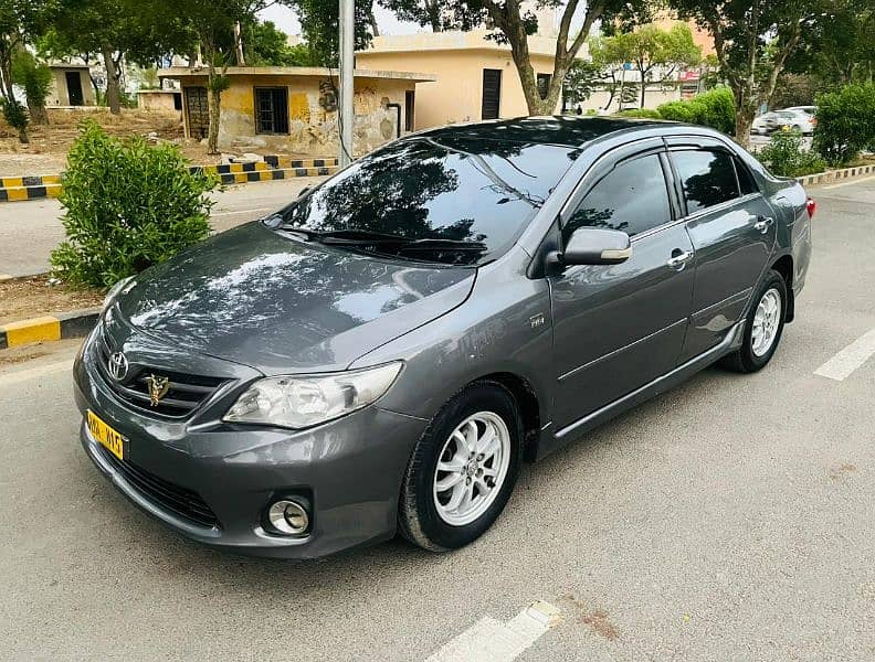 Toyota Corolla Altis 2011 1