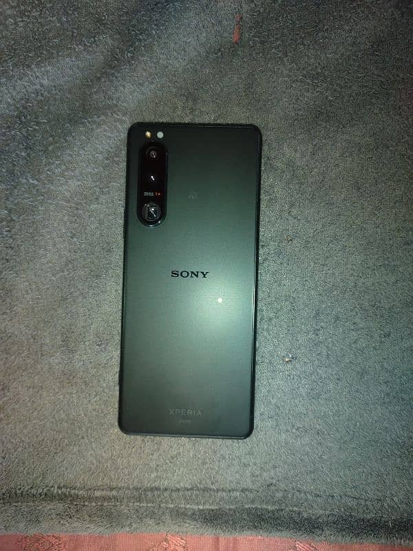 Sony Xperia 5 III  all read 12