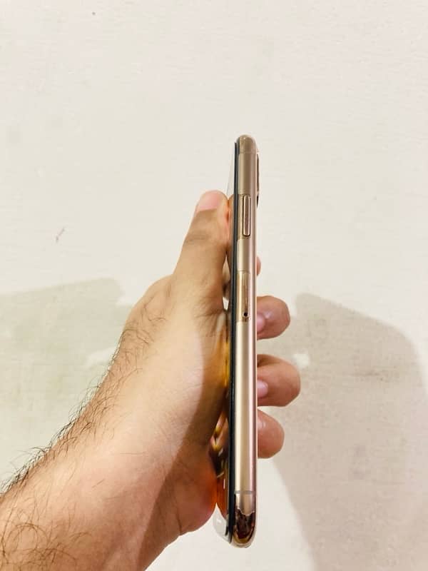 IPhone xs dual pta approved 256gb gold color 2