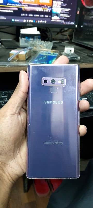 Sumsung Galaxy Note 9 3