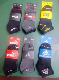 Short scoks branded