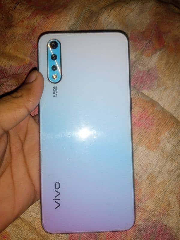 vivo S 1 10by 9 condition 8/ 256 with box 1