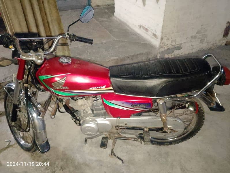 Honda 125 (SGN-14-302) 2