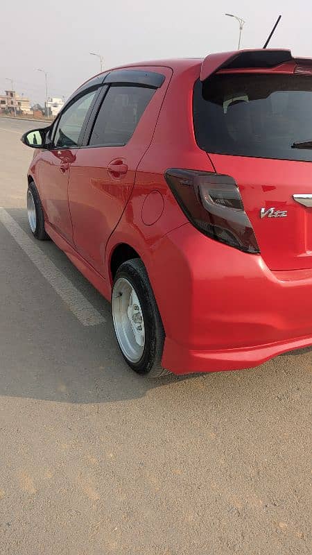 Toyota Vitz 1.0  2013 5