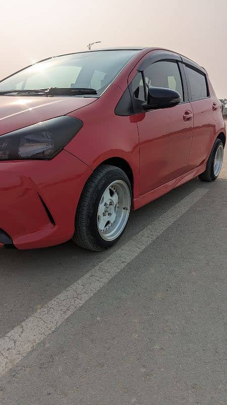 Toyota Vitz 1.0  2013 11