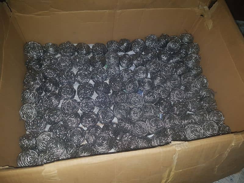 Steel Scrubbers, Raw Materials, Plastic bubbles 15